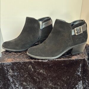 Vionic Black Ankle Booties with Suede Finish and Buckle